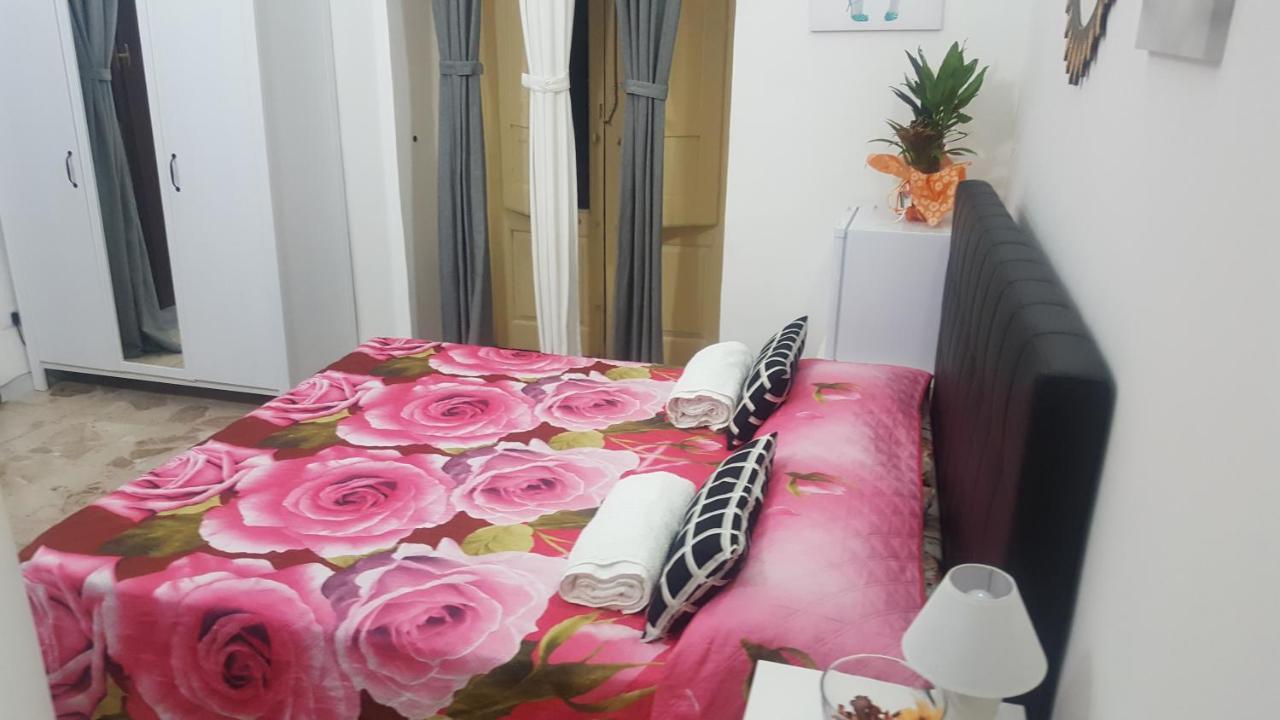 Exclusive House Center Apartment Catania Exterior photo